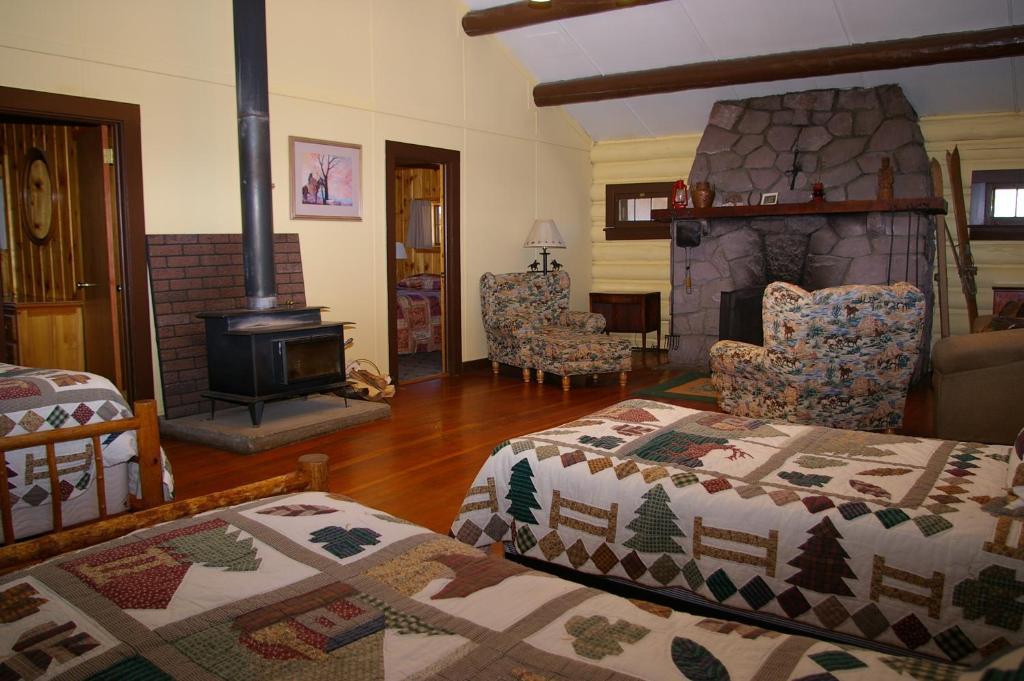 Parade Rest Ranch 웨스트 엘로스톤 객실 사진