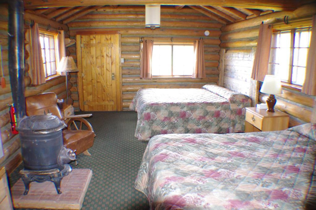 Parade Rest Ranch 웨스트 엘로스톤 객실 사진